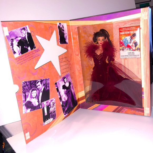 Hollywood Legends Collection Starring Barbie as Scarlett O’Hara - Picture 13 of 15